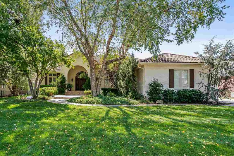 13815 E Pinnacle Dr, Wichita, KS 67230