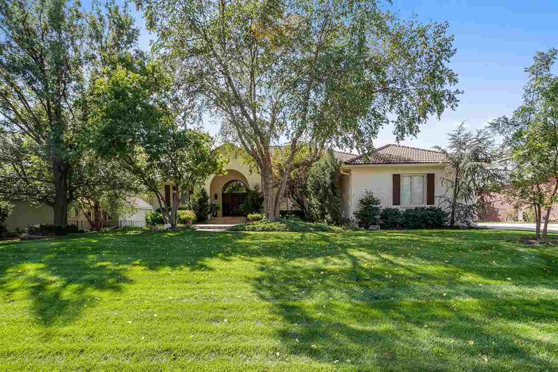 13815 E Pinnacle Dr, Wichita, KS 67230