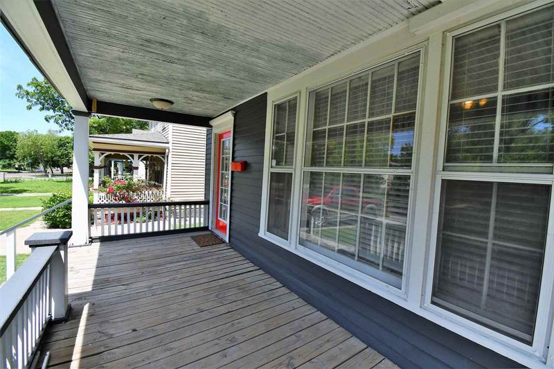 310 E 4th St, Newton, KS 67114