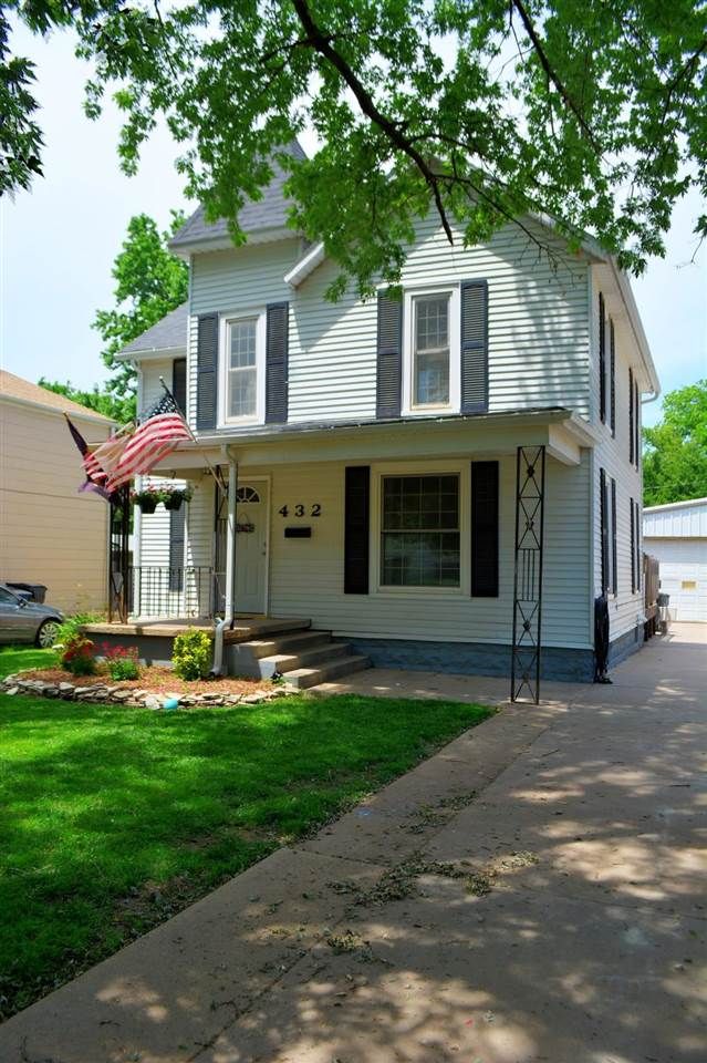 432 E 4th St, Newton, KS 67114