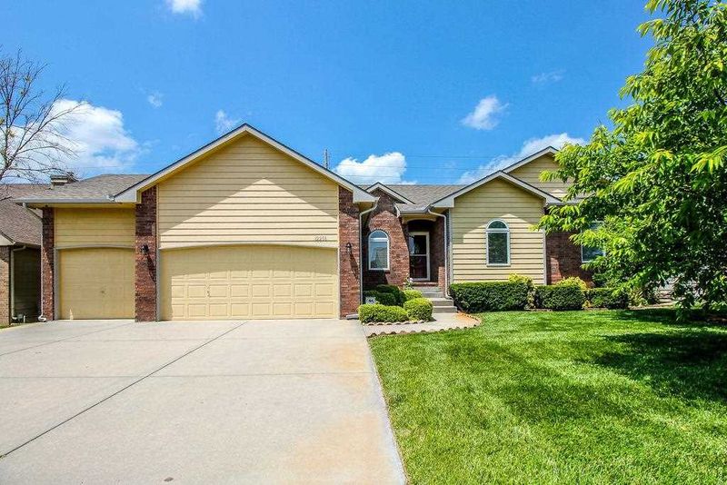 12206 E Lockmoor St, Wichita, KS 67207