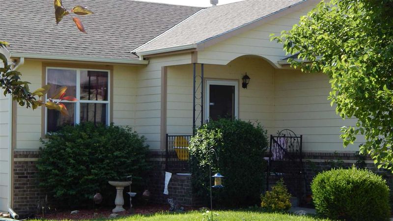 827 S Stonewood, Andover, KS 67002