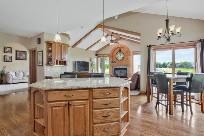 712 18th Fairway, Andover, KS 67002