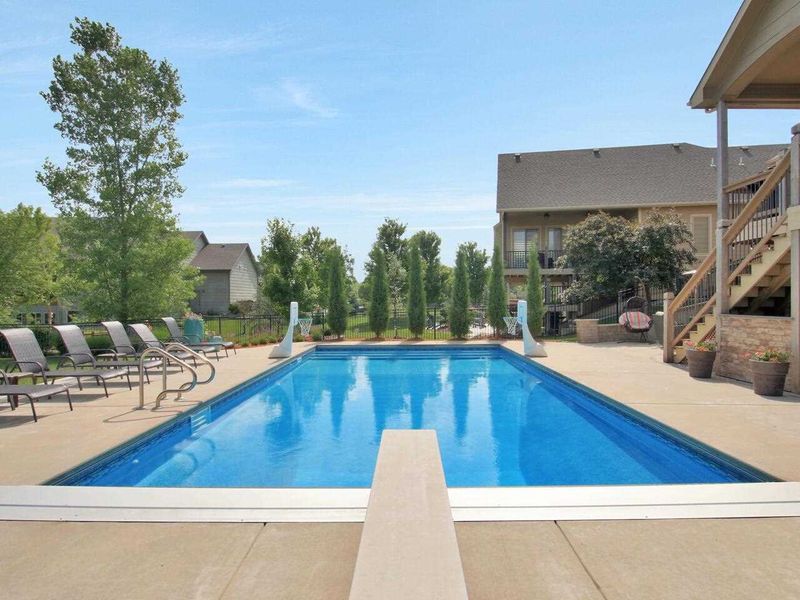 1018 E Rosemont Ct, Andover, KS 67002