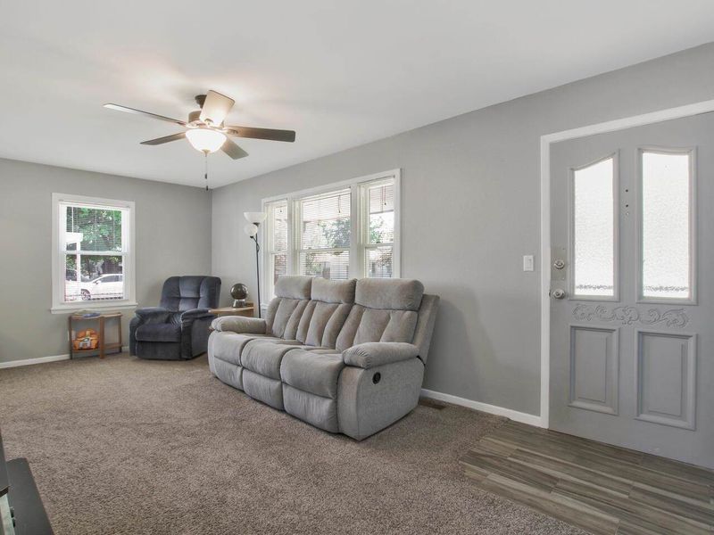 331 N Mount Carmel Ave, Wichita, KS 67203