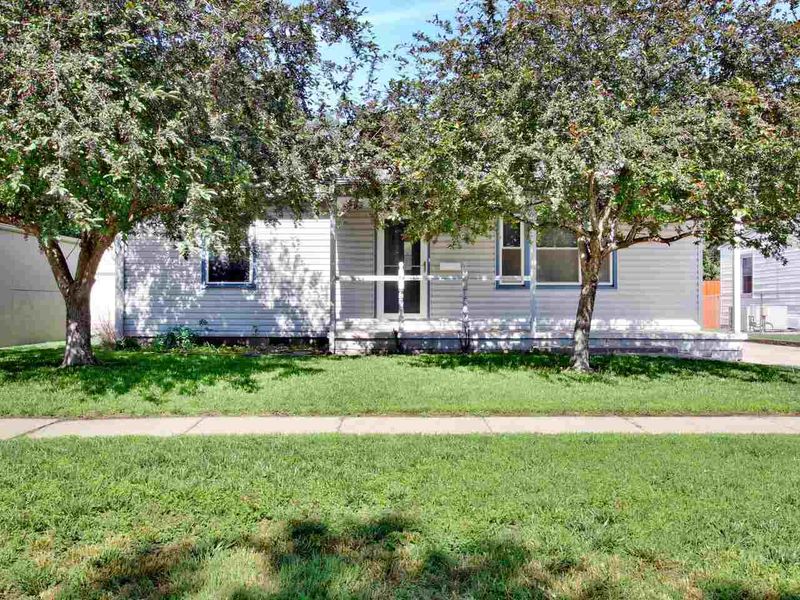 331 N Mount Carmel Ave, Wichita, KS 67203