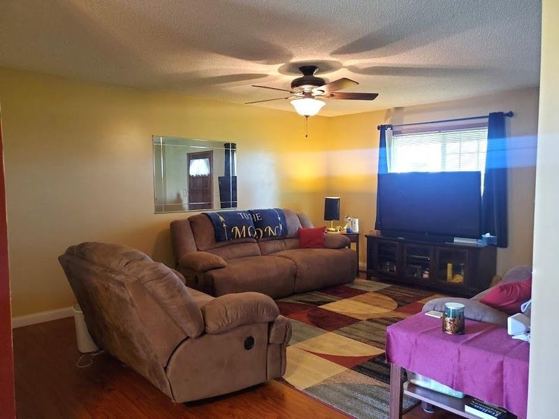 1188 N River Rd, Mulvane, KS 67110