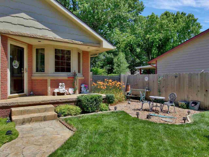 2230 N Fallen Tree Ct, Derby, KS 67037