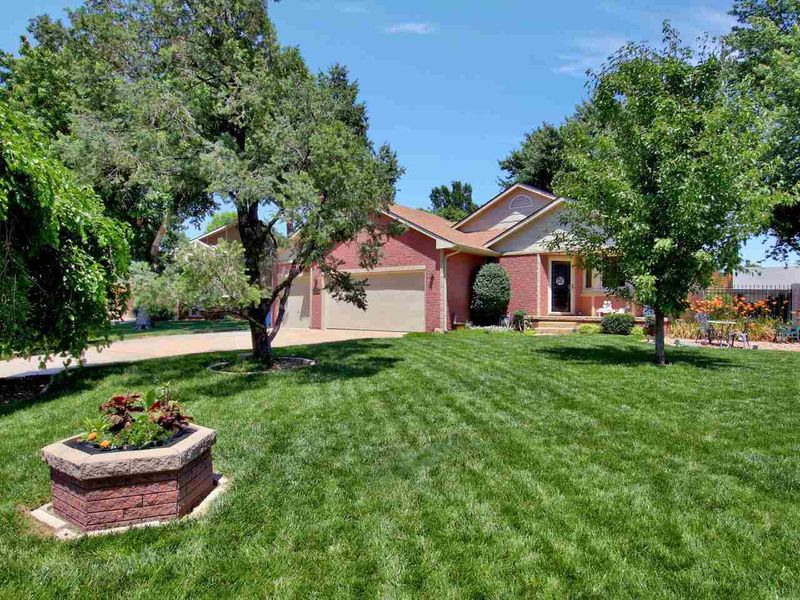 2230 N Fallen Tree Ct, Derby, KS 67037
