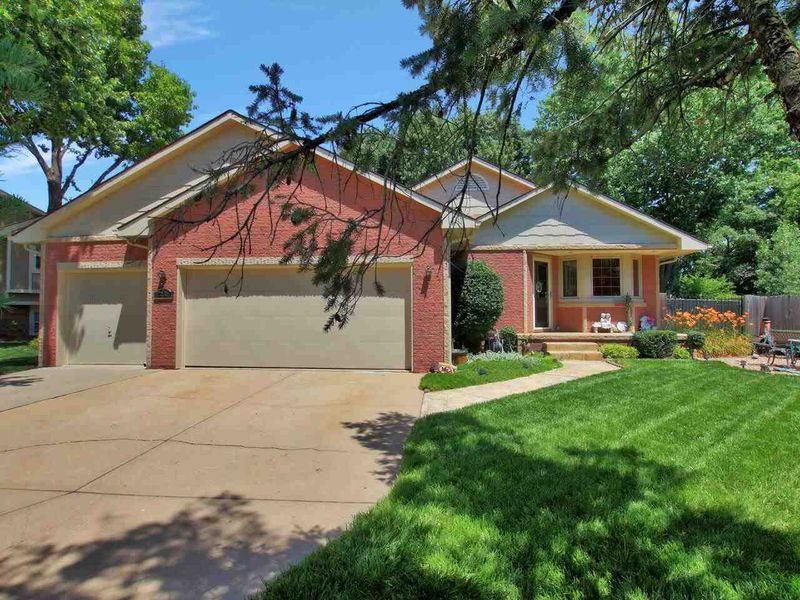 2230 N Fallen Tree Ct, Derby, KS 67037