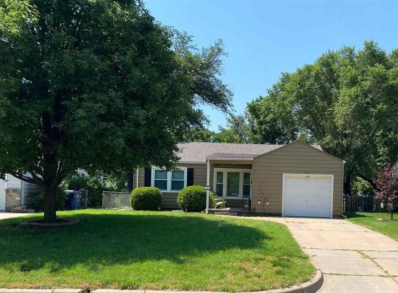 6021 E Gilbert St, Wichita, KS 67218