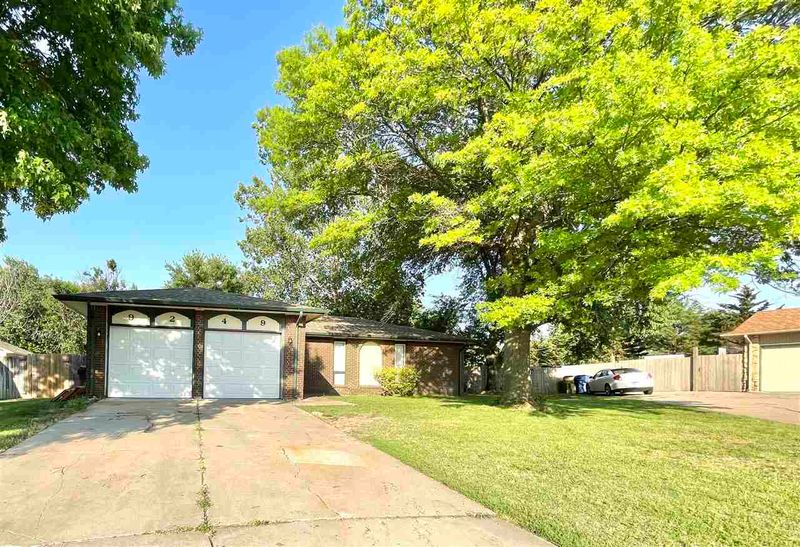9249 E Lincoln Ct, Wichita, KS 67207