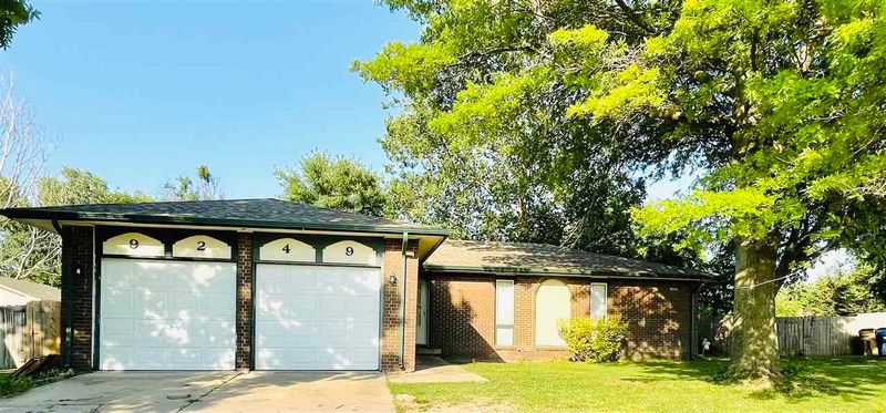 9249 E Lincoln Ct, Wichita, KS 67207