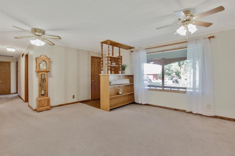 1512 Grandview Ave, Newton, KS 67114