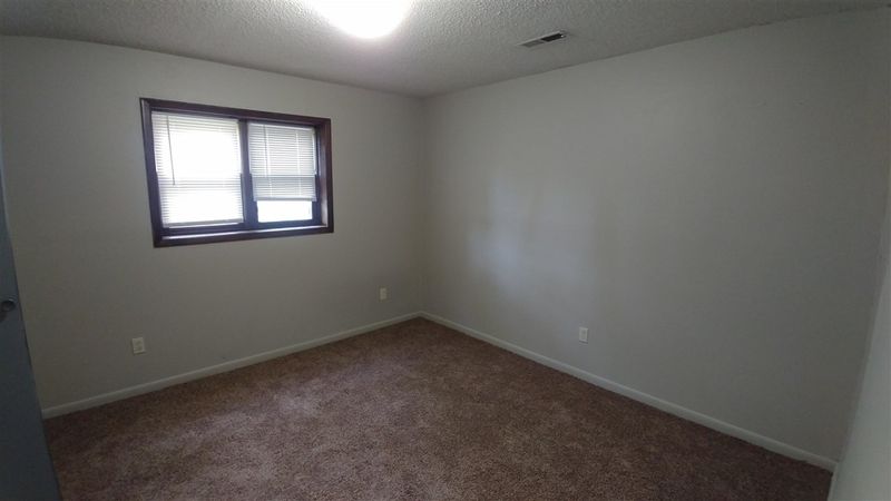 604 S Custer Ave, Wichita, KS 67213