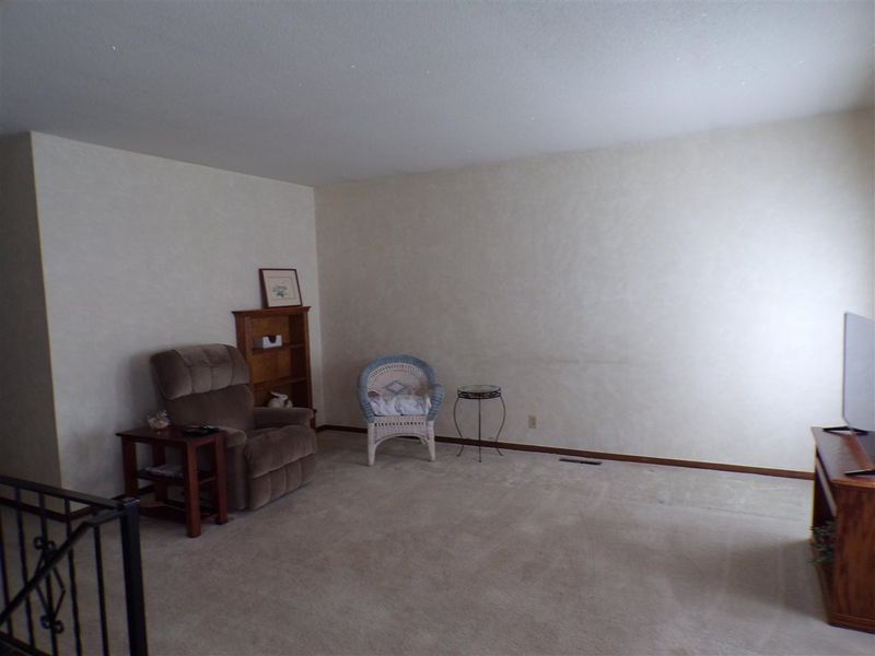 326 N Dexter, Valley Center, KS 67147