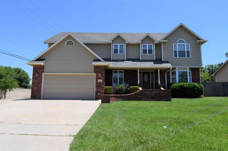 2142 Malcolm St, Wichita, KS 67208