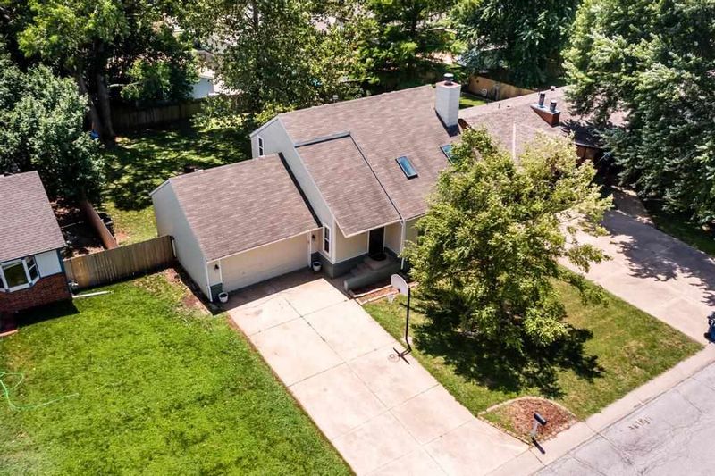 105 W Rockwood Blvd, Mulvane, KS 67110