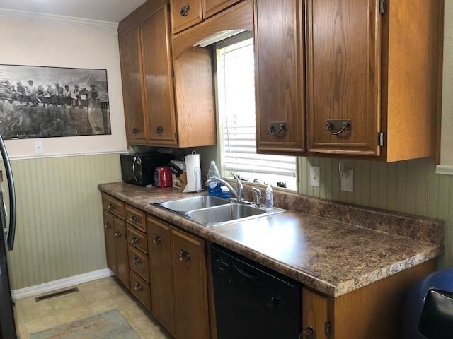 820 W 7th St, Wellington, KS 67152
