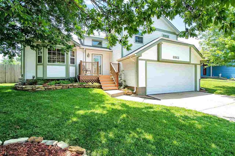 8913 E Cessna St, Wichita, KS 67210