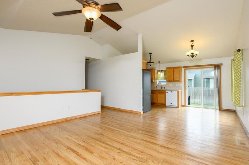 2231 E Surrey Ln, Derby, KS 67037