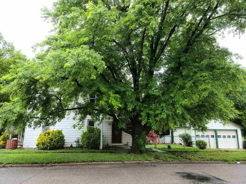 403 S C St, Wellington, KS 67152