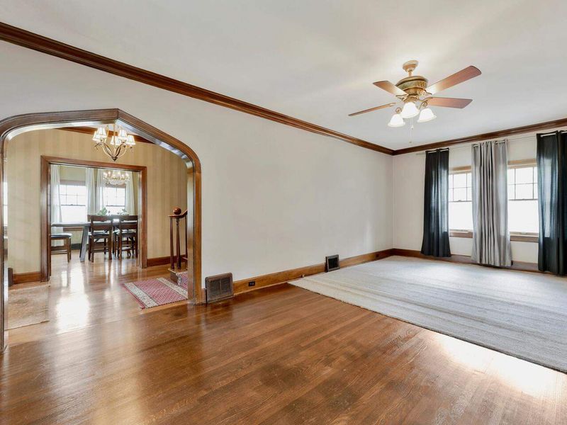 420 N Bluff Ave, Wichita, KS 67208