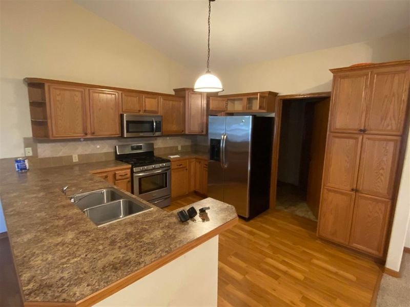 939 W Threewood Ct, Andover, KS 67002