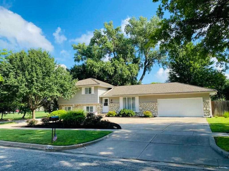 8202 E Tamarac, Wichita, KS 67206