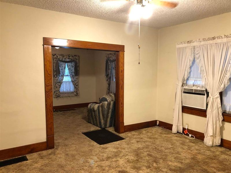 619 Old Main, Newton, KS 67114