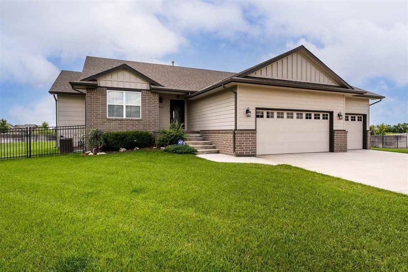 2624 N Bluestone Ct, Andover, KS 67002