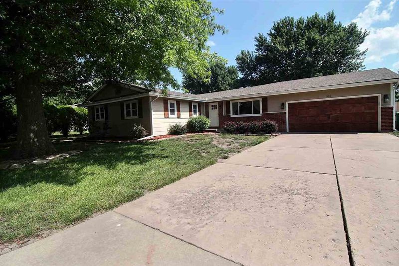 331 E Waller, Rose Hill, KS 67133
