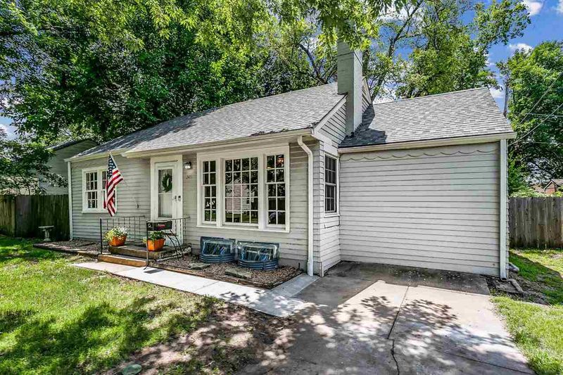 2411 W 14th St N, Wichita, KS 67203