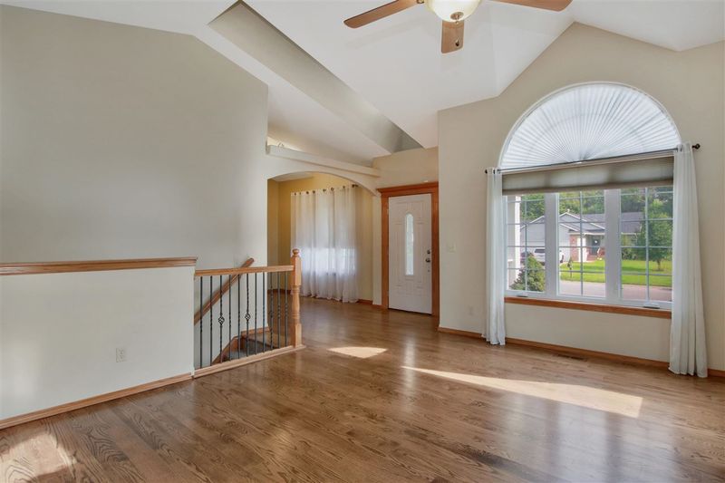 1219 E Mona Cir, Wichita, KS 67216