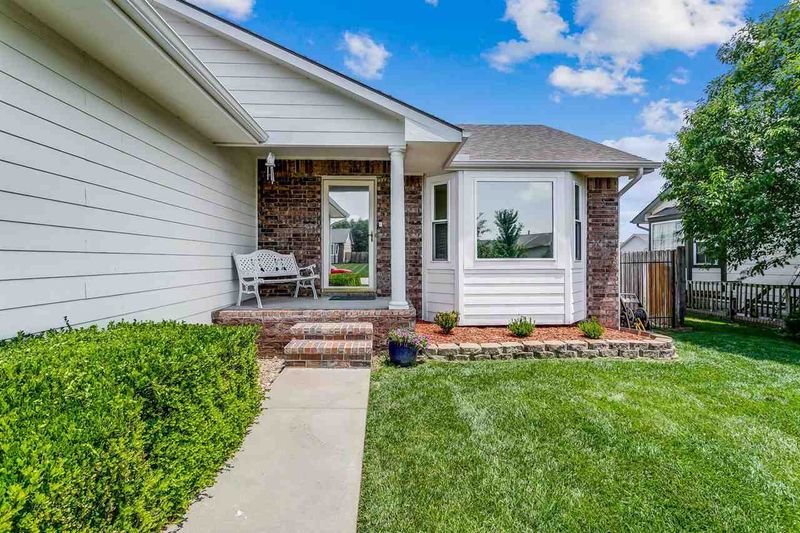 1718 S Derrick Cir, Wichita, KS 67207