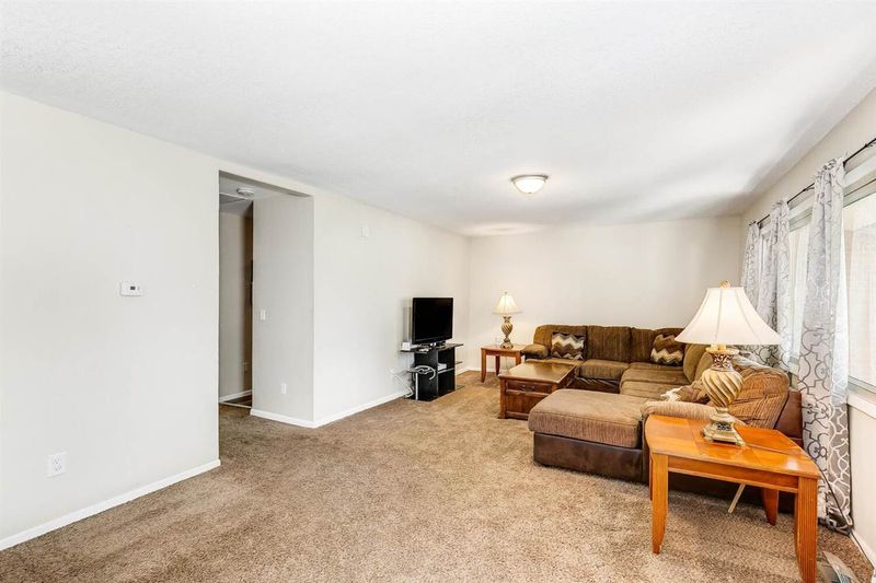 120 E South St, Goddard, KS 67052