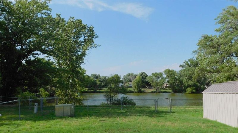 928 E Mona Cir, Wichita, KS 67216
