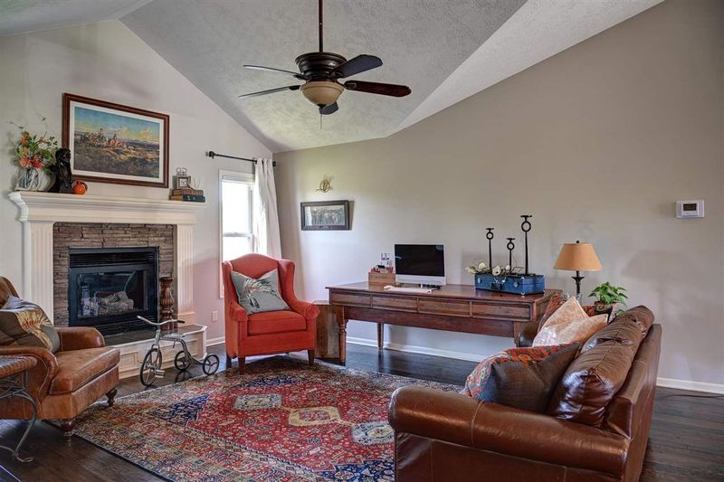 15601 W Hendryx St, Goddard, KS 67052