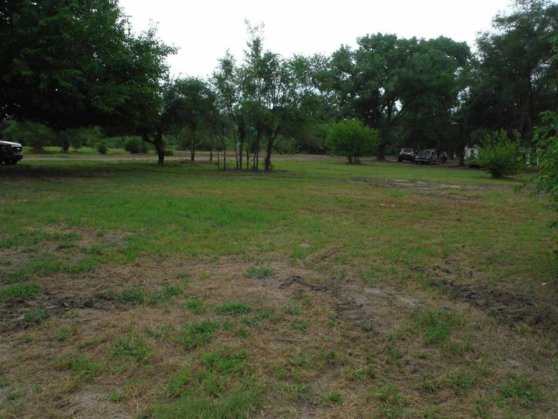 615 E 95th, Haysville, KS 67060