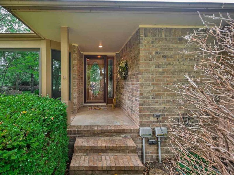 4 Beaver Creek Rd, Goddard, KS 67052