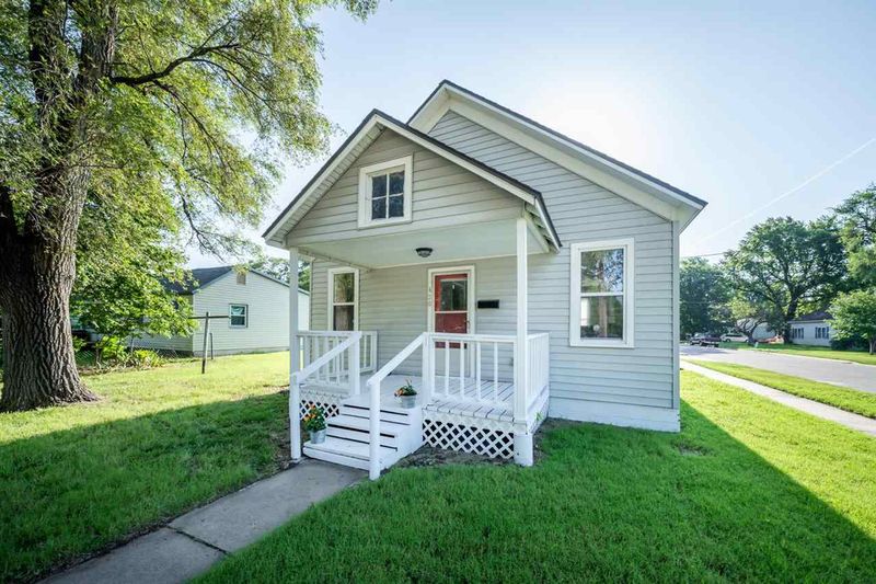 620 Old Main St, Newton, KS 67114