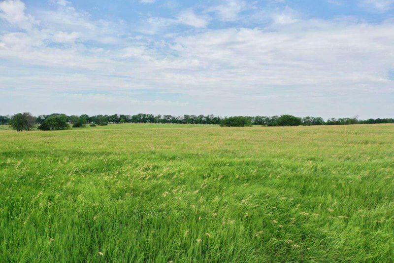 000 E Rd, Cedar Point, KS 66843
