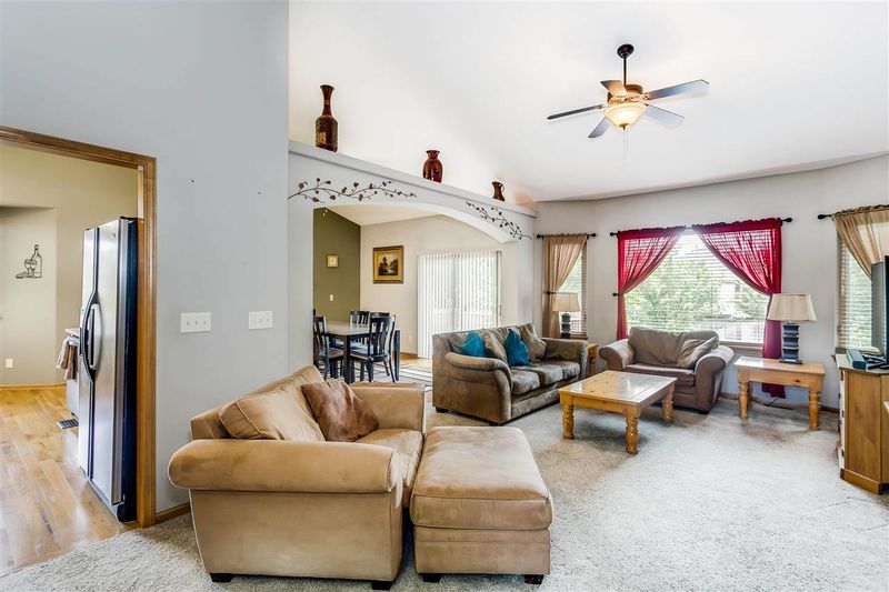 719 W Putter Ct, Andover, KS 67002