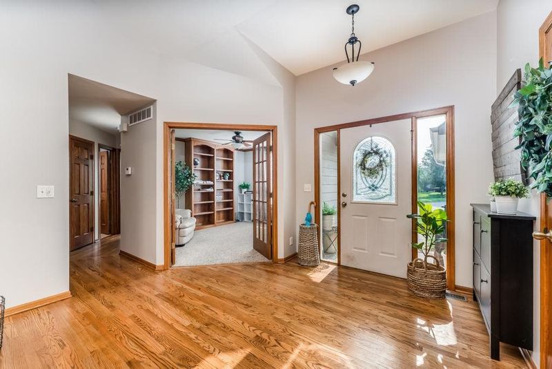 1625 E Kay St, Derby, KS 67037-3951