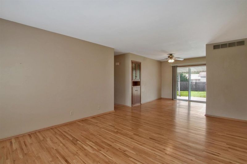 8009 E Clay St, Wichita, KS 67207