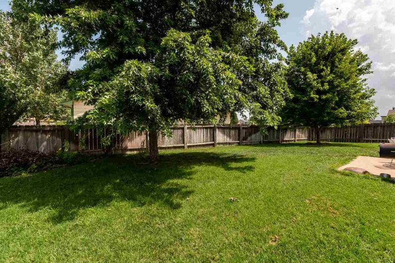 1806 Springfield St, Goddard, KS 67052