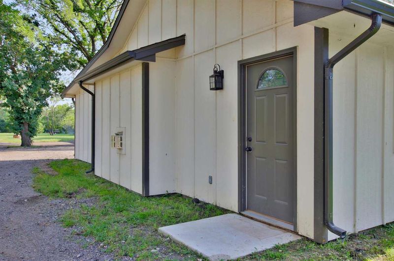 4667 SW 100th St, Augusta, KS 67010