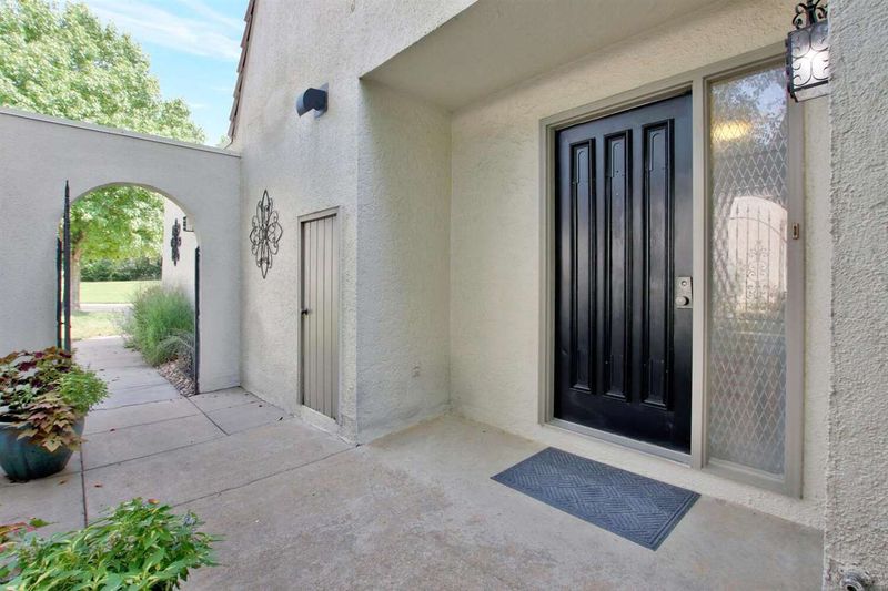 13 E Via Roma St, Wichita, KS 67230