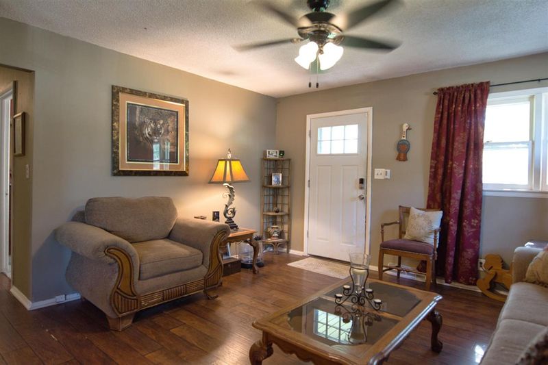 232 N Dexter Ave, Valley Center, KS 67147