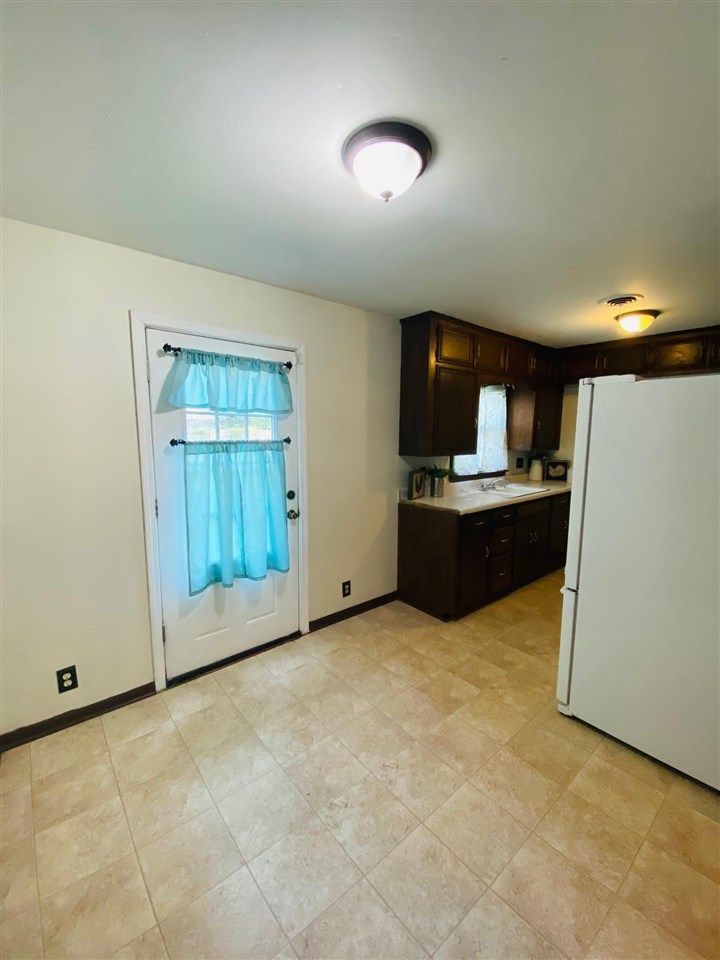 1126 E Crowley St, Wichita, KS 67216